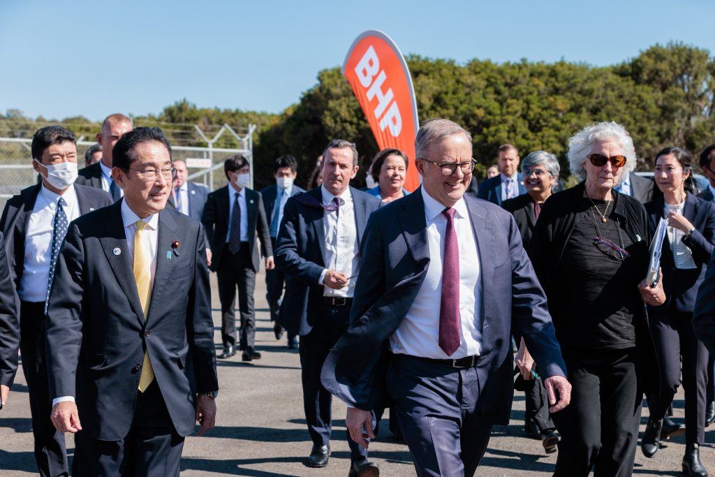 Japanese Prime Minister Fumio Kishida and his Australian counterpart, Anthony Albanese, on Saturday sign a joint declaration to deepen their countries' security cooperation. (AFP)