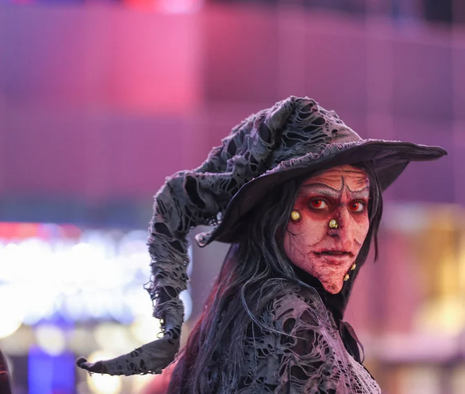 Spooky season festivities began in Riyadh after the Boulevard was transformed into a venue-wide costume party during the “Scary Weekend” event. (AN Photo/Saleh AlGhannam)