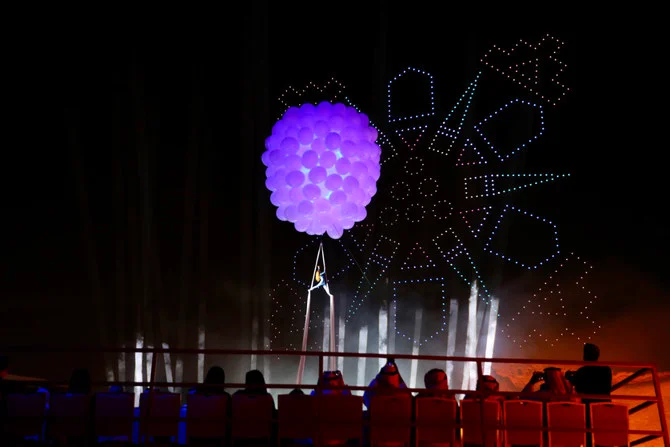 The festival kicked off with a dazzling light show. (AN photo Abdulaziz Al-Noman)