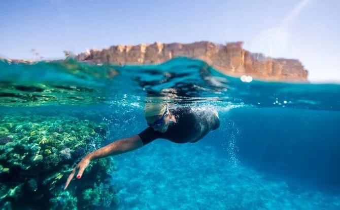 Mariam Saleh Binladen became the first Arab swimmer to cross the Red Sea from Saudi Arabia to Egypt with a total distance of nine kilometers in four hours. (Supplied)