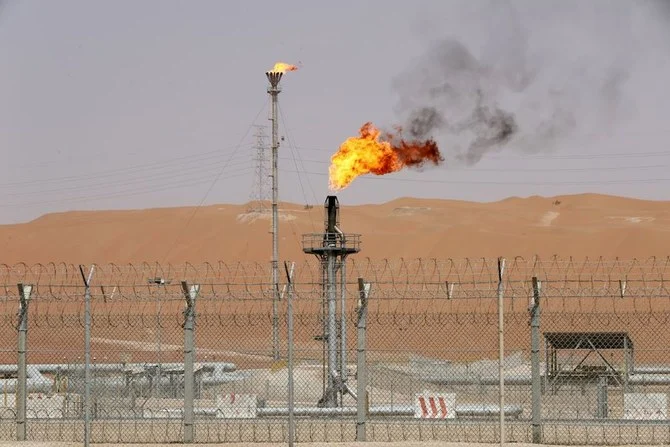 According to the OAPEC secretary-general, the decision took into account the uncertainty surrounding the performance of the global economy. (Reuters/File Photo)