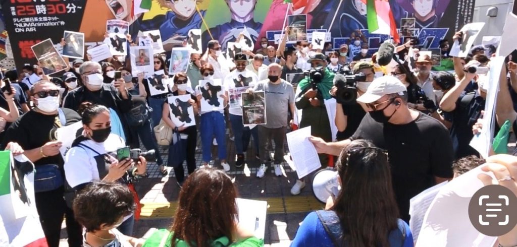 In the crowded and popular Shibuya Scramble Square Central Tokyo, close to a 100 Iranians and activists from different organizations gathered to show their support and demanded freedom for all women in Iran. (ANJ)