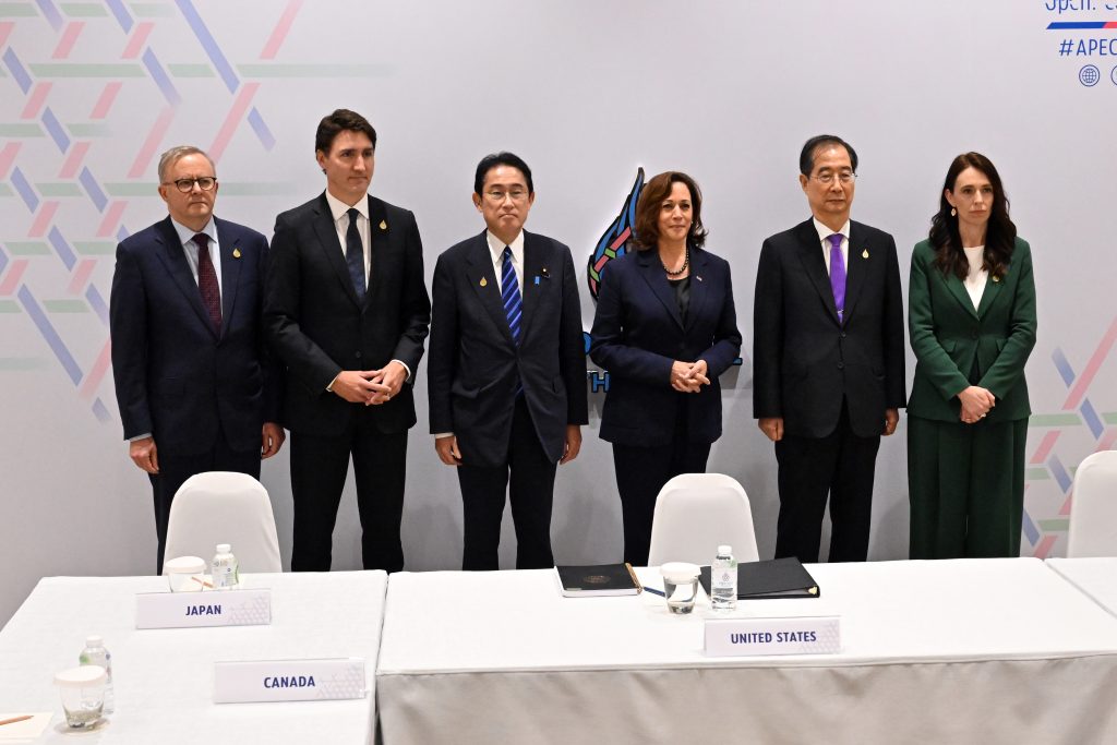 Australia's Prime Minister Anthony Albanese, Canada's Prime Minister Justin Trudeau, Japan's Prime Minister Kishida Fumio, United States Vice President Kamala Harris, South Korea's Prime Minister Han Duck-soo and New Zealand's Prime Minister Jacinda Ardern make a statement on North Korea's missile launch during the 2022 APEC meeting in Bangkok, Thailand, Nov. 18 2022. (File/EPA)