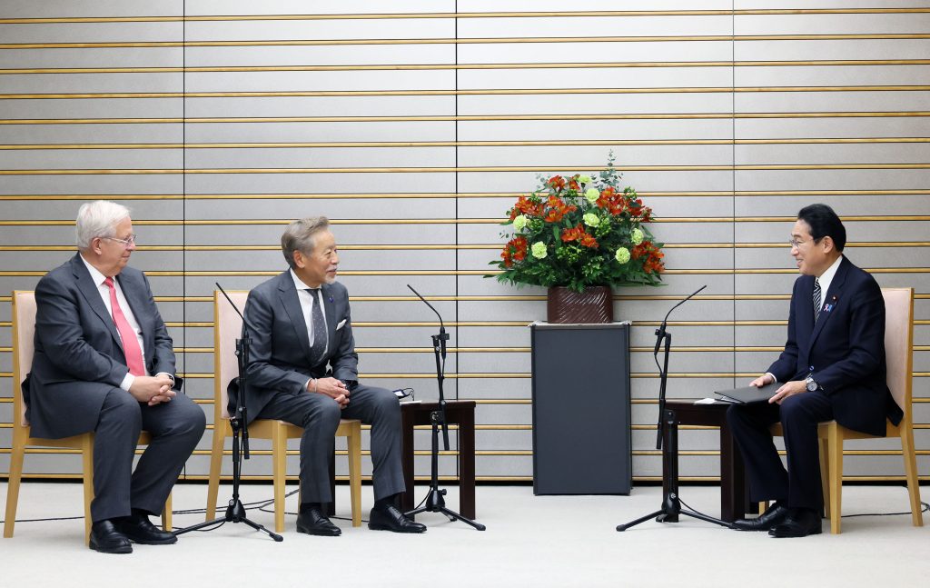 Kishida welcomed the holding of the club's meeting and expressed his appreciation for the efforts of all concerned. (Via Japan PM's Office)