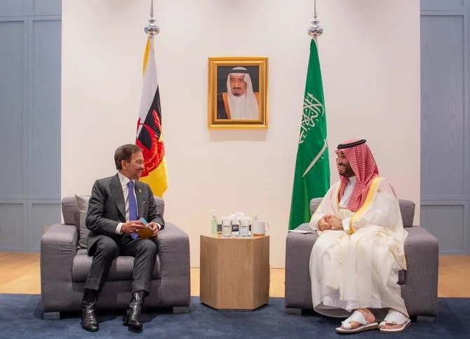 Saudi Arabia’s Crown Prince Mohammed bin Salman meets with Brunei’s Sultan Hassanal Bolkiah on the sidelines of APEC summit in Bangkok. (Twitter: @spagov)
