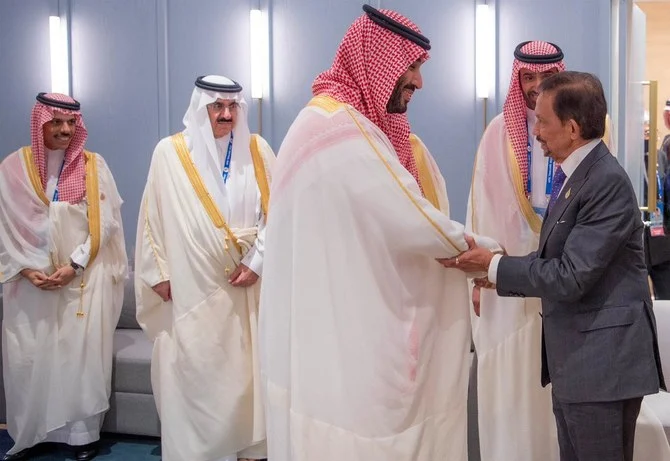 Saudi Arabia’s Crown Prince Mohammed bin Salman meets with Brunei’s Sultan Hassanal Bolkiah on the sidelines of APEC summit in Bangkok. (Twitter: @spagov)