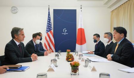 US Secretary of State Antony Blinken (left) and Japanese Foreign Minister Yoshimasa Hayashi meet for bilateral talks at a G7 Foreign Ministers Meeting at the City Hall in Muenster, western Germany on November 4, 2022. (AFP)