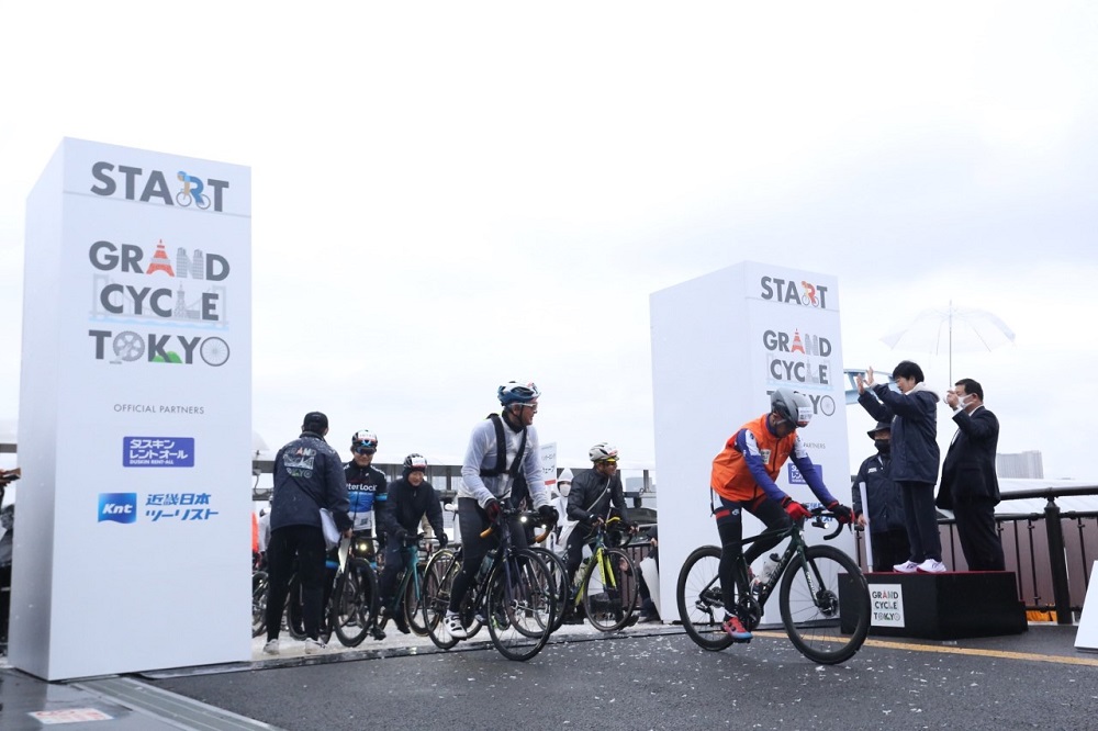 More than 2,000 cyclists took part in the Tokyo Grand Cycle race on Wednesday. (ANJ/ Pierre Boutier)