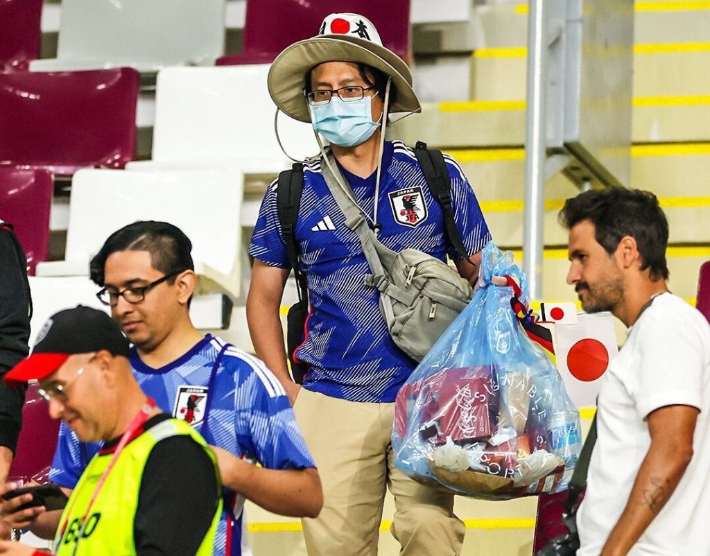 Japanese fans also swept up the stadium after the match, making sure to leave no trash behind. (Twitter)