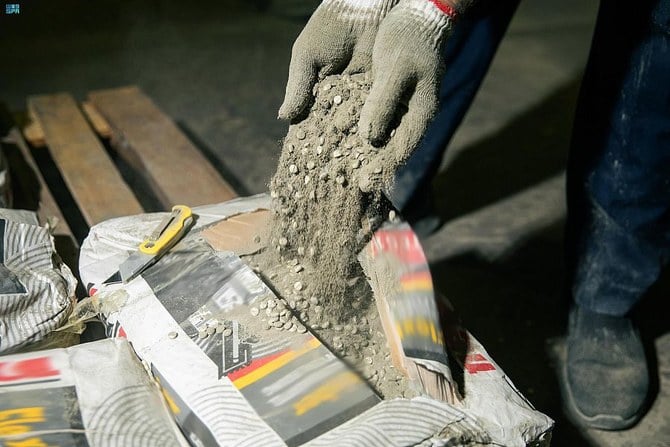 Authorities seized 1,215,353 pills hidden in a cement shipment at Jeddah Islamic Port. (SPA)