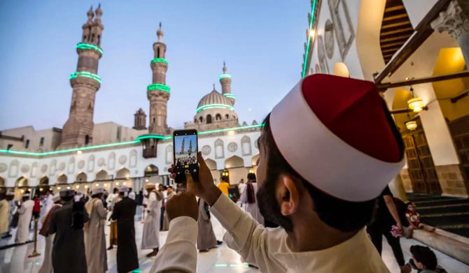 Since september 2020 2,712 new mosques have been opened in egypt, while a further 404 have been refurbished. (AFP)