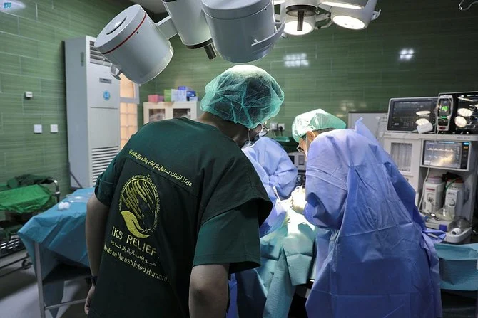 KSRelief performed 21 surgeries within its voluntary medical camp for neurosurgery in Yemen. (SPA)