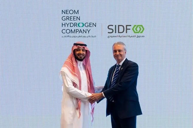 Sultan bin Khalid – Deputy CEO, SIDF (left) with David R. Edmondson, CEO NGHC. (Supplied)
