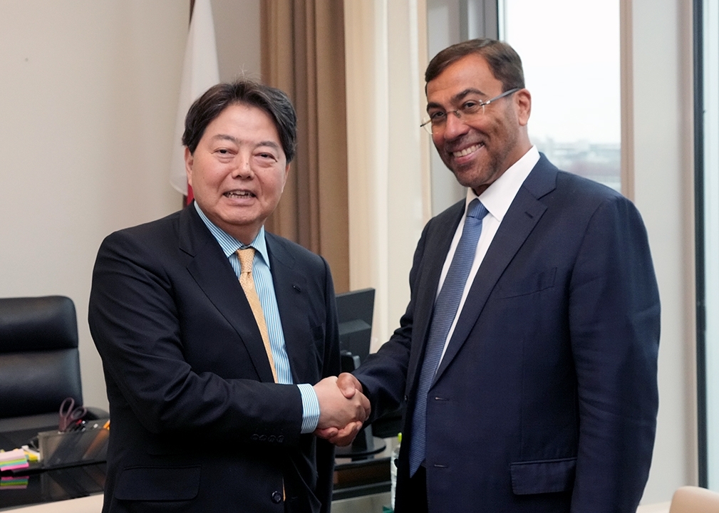 The two ministers confirmed that they would work together on issues including the situation in the Middle East and Afghanistan. (Japan's Ministry of Foreign Affairs)