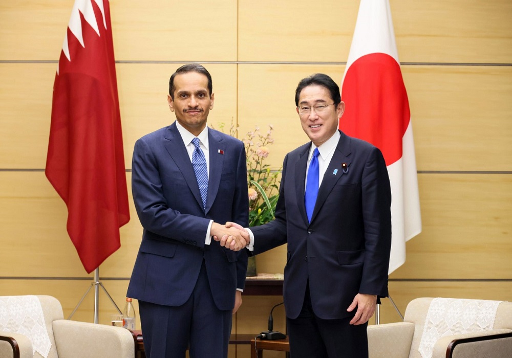 Qatar Deputy Prime Minister and Minister of Foreign Affairs Sheikh Mohammed bin Abdulrahman Al-Thani paid a courtesy call on Japanese Prime Minister KISHIDA Fumio on Tuesday ahead of the 2nd Japan-Qatar Foreign Ministers’ Strategic Dialogue. (MOFA)