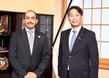 Japan's State Minister for Foreign Affairs Kenji Yamada received a courtesy call from Shihab Al Faheem, Ambassador of the United Arab Emirates on January 10. (MOFA)