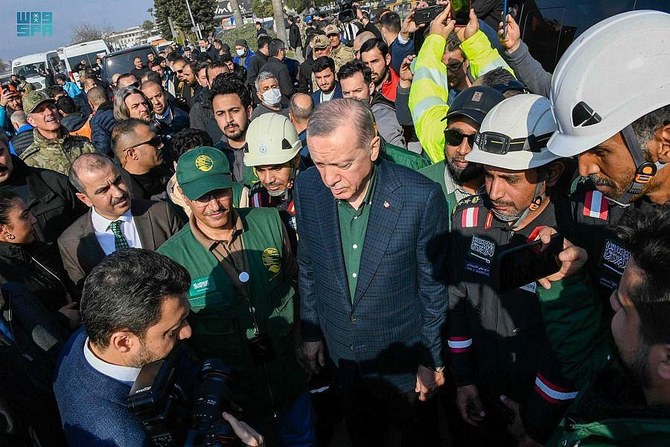 Turkish President Recep Tayyip Erdogan visits KSRelief teams aiding people impacted by the devastating earthquake. (SPA)
