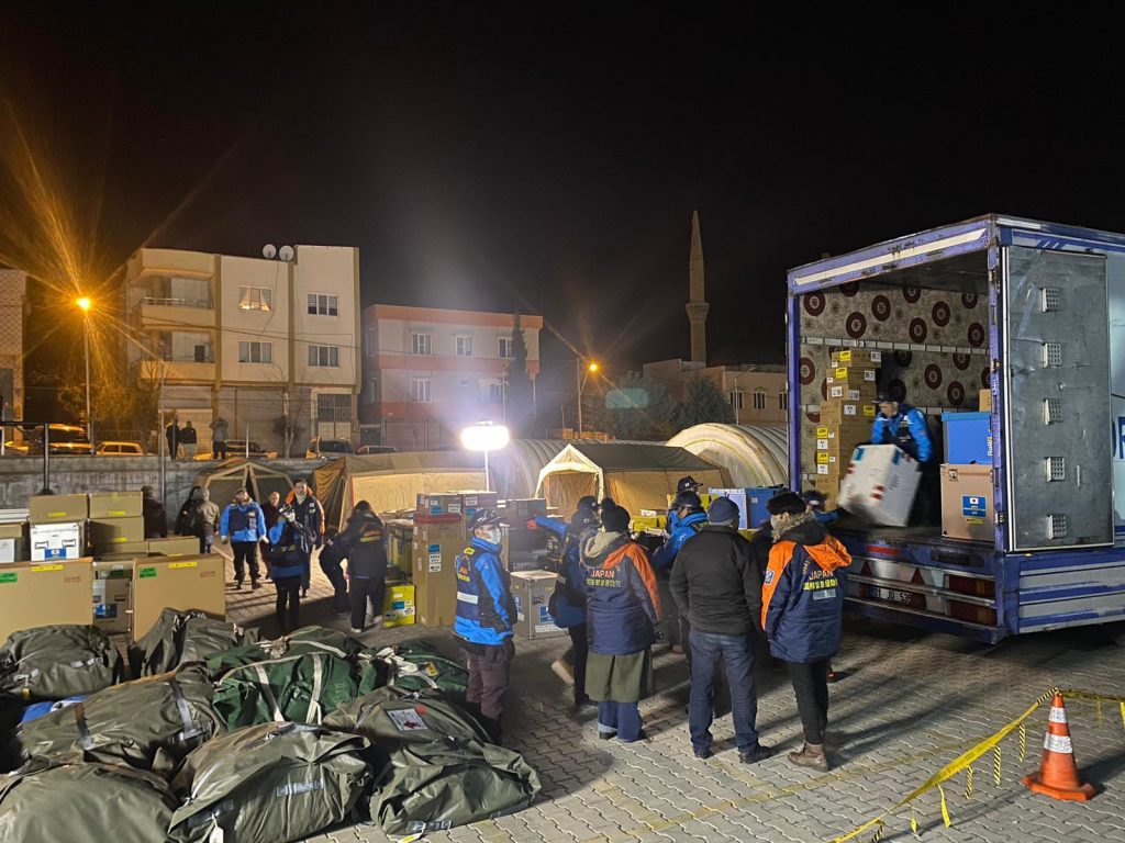 A total of 36 Japanese staff, including doctors, are currently working at the facility built in Oguzeli in Gaziantep Province, with the number expected to rise to 75 in the near future. (Twitter/@jdr_secretariat)