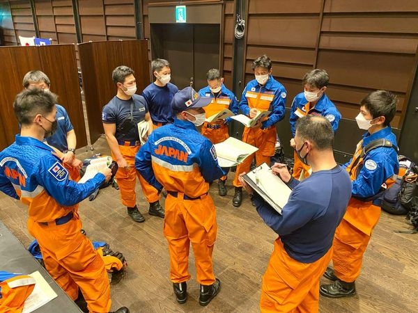 Japan sent a second group of 55 people from the Japan International Emergency Rescue Team to Turkiye on Wednesday. (Twitter/@JaponyaBE)