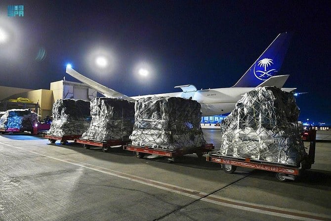 The sixth plane contained 98 tons of aid, including food items, tents, blankets, rugs, shelter bags and medical supplies. (SPA)