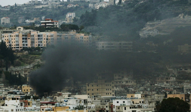 Smoke rises during clashes in Ain Al-Hilweh camp, Lebanon's largest Palestinian refugee camp, near the southern coastal city of Sidon, on February 28, 2017. (AFP/File)