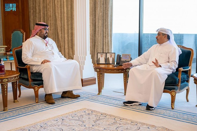 Saudi Minister of Economy and Planning Faisal bin Fadhel Al-Ibrahim meets with Qatari Minister of Finance Ali Al-Khawari in Doha. (SPA)