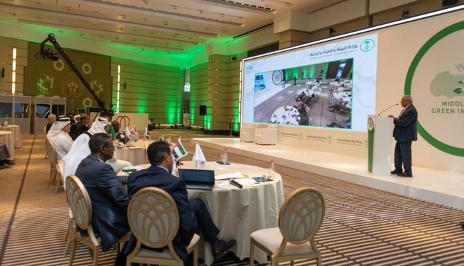 FAO’s Dr. Abdulhakim Elwaer makes a presentation at an MGI workshop, Riyadh, Saudi Arabia, Sept. 19, 2022. (UN Photo)