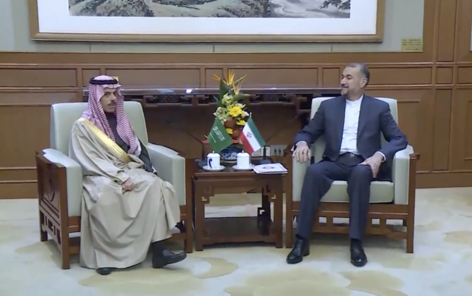 Saudi Arabia’s foreign minister Prince Faisal bin Farhan Al-Saud meets with his Iranian counterpart Hossein Amirabdollahian in China. (Twitter: @alekhbariyatv)