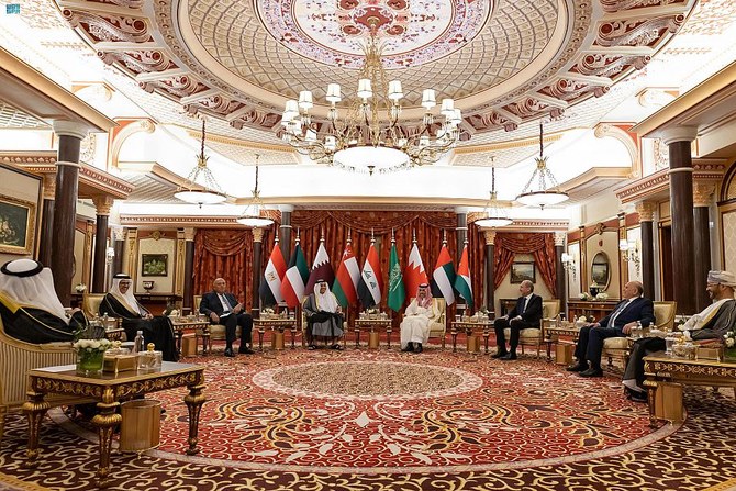 Saudi FM Prince Faisal bin Farham (4th from right) meeting with his counterparts from Gulf Arab states, Jordan, Egypt and Iraq. (SPA)