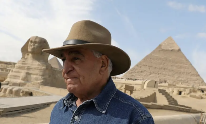 In an exclusive column for Arab News, top Egyptologist Zahi Hawass has weighed in on the ongoing, heated debate surrounding Netflix’s new show Queen Cleopatra. (Reuters/File Photo)