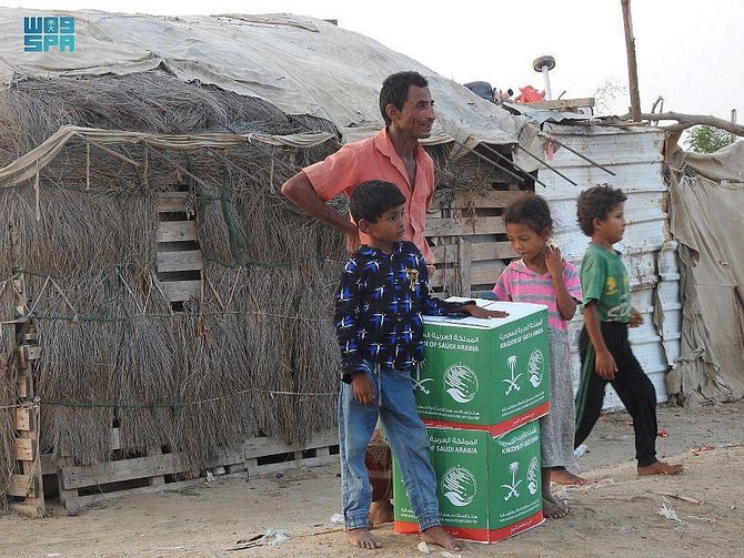 More than 16,600 people in Yemen’s Hajjah received over 127 tons of food aid. (SPA)
