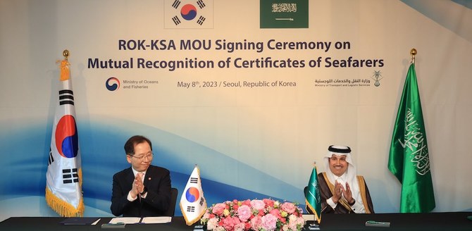 Saudi minister of transport and logistic services meets South Korean minister of oceans and fisheries. (Twitter/@SaudiTransport)