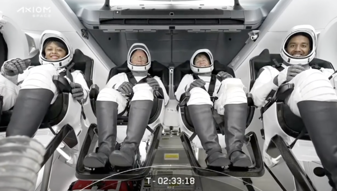 Rayyanah Barnawi (far left), and her colleague Ali Al-Qarni (far right) are set to launch into space on Sunday evening. (Screenshot/Axiom)