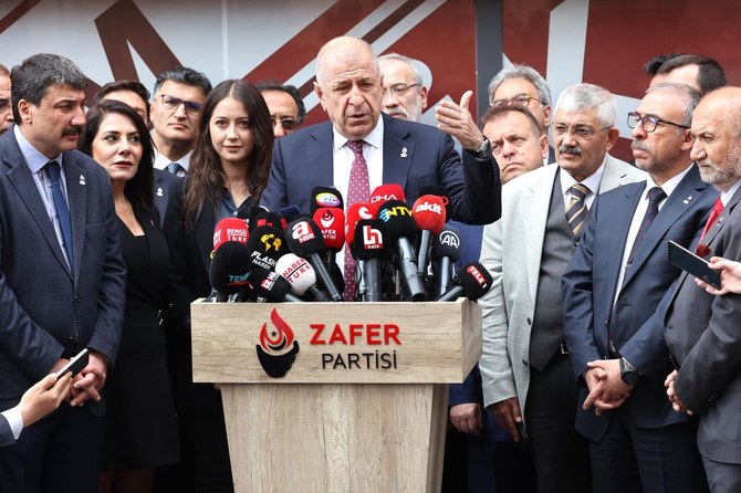 Umit Ozdag, head of the nationalist Victory Party, said that his party and Kemal Kilicdaroglu agreed on a plan to send back migrants within a year ‘in line with international law and human rights.’ (AFP)