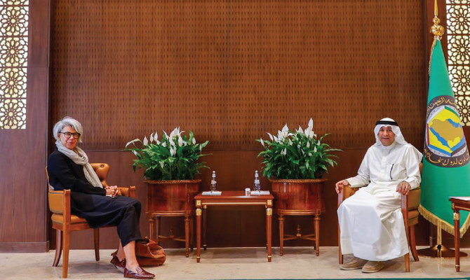 Annette Weber discusses current developments in the Horn of Africa with GCC chief Jasem Albudaiwi in Riyadh. (Supplied)