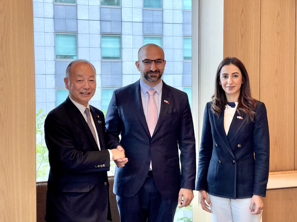 Japan Parliamentary Vice-Minister for Foreign Affairs Kei Takagi (L), Bahrain’s minister of Industry and CommerceAbdullah bin Adel Fakhro, (M), and Bahrain's Minister of Sustainable Development Noor bint Ali Al-Khulaif (R).