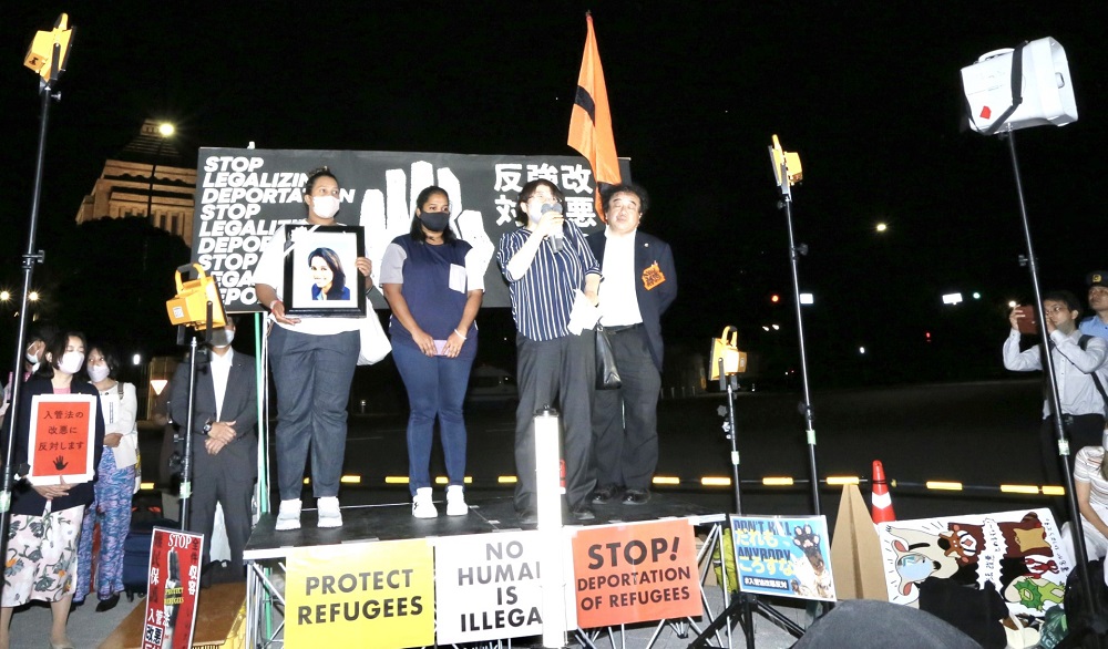 Several thousand Japanese demonstrated in front of Japan’s parliament on Monday ahead of the final vote on the law to reform immigration in Japan. (ANJ)