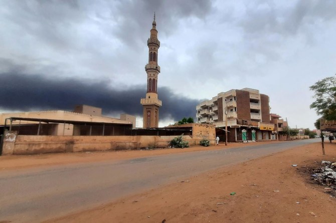 A 24-hour ceasefire took effect on June 10 between Sudan's warring generals but, with fears running high it will collapse like its predecessors, US and Saudi mediators warn they may break off mediation efforts.(AFP)