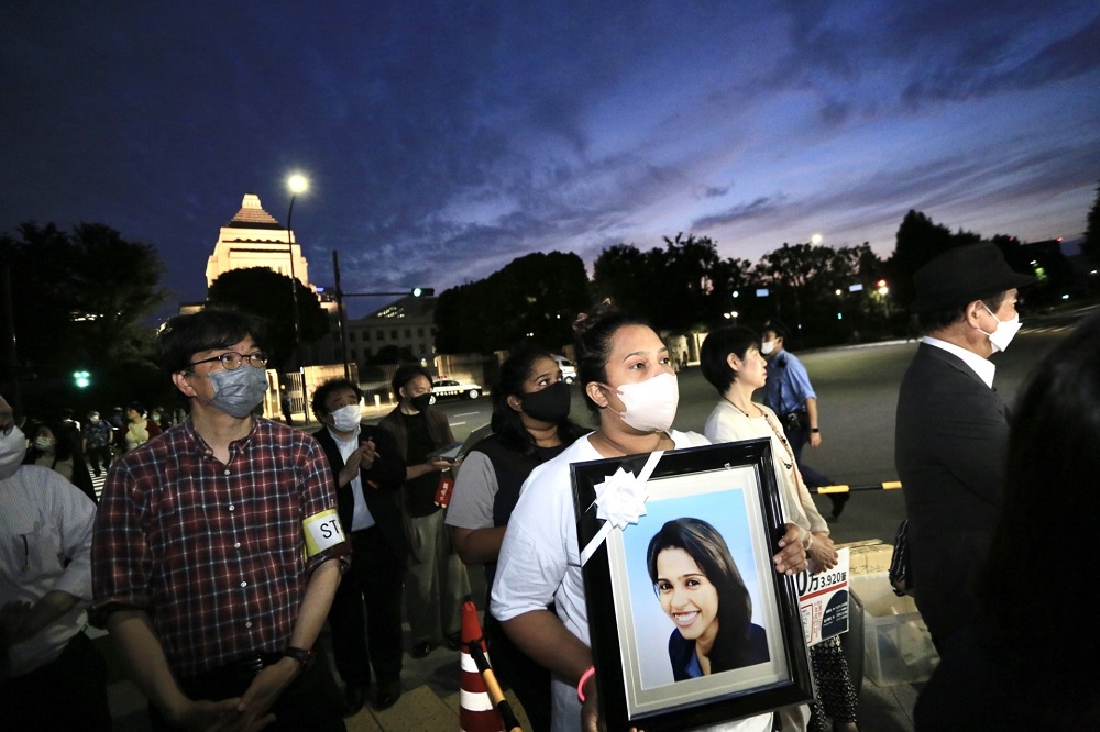 Several thousand Japanese demonstrated in front of Japan’s parliament on Monday ahead of the final vote on the law to reform immigration in Japan. (ANJ)