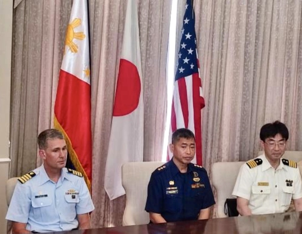 Japan Coast Guard Captain MIURA Atsushi represented Japan, US Coast Guard Captain Brian Stratton represented the United States, and the Philippines Coast Guard was represented by Vice Admiral Rolando Punzalan. (Photo: Courtesy MOD).