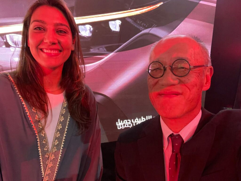 The Ambassador Iwai Fumio with the Saudi biker Dania Akeel. (Twitter: @FumioIwai)