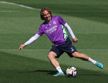Real Madrid's Croatian midfielder Luka Modric attends a training session at the Real Madrid City training complex in Valdebebas, outskirts of Madrid on June 3, 2023. (AFP)