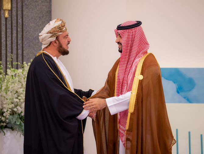 Saudi Arabia’s Crown Prince Mohammed bin Salman greets the representative of Oman’s sultan Sayyid Asaad bin Tariq Al-Said in Jeddah on Wednesday. (SPA)