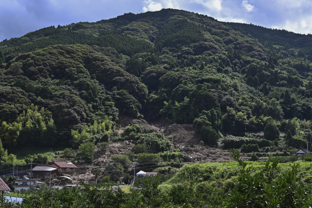 Matsuno suggested that the central government will hold talks with local governments and companies on securing transportation capacity to evacuate residents from the islands (AFP).