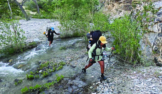 Haya Al- Samari and Fai Al-Omran are making their way through the Pacific Crest Trail, a journey they hope will establish Arab women as a powerhouse in the world. (Photo/Instagram/ mykindofridays)