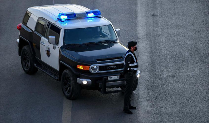 Authorities said the individuals, all expats from south Asian countries, had acquired the money through illegal means. (SPA/File)