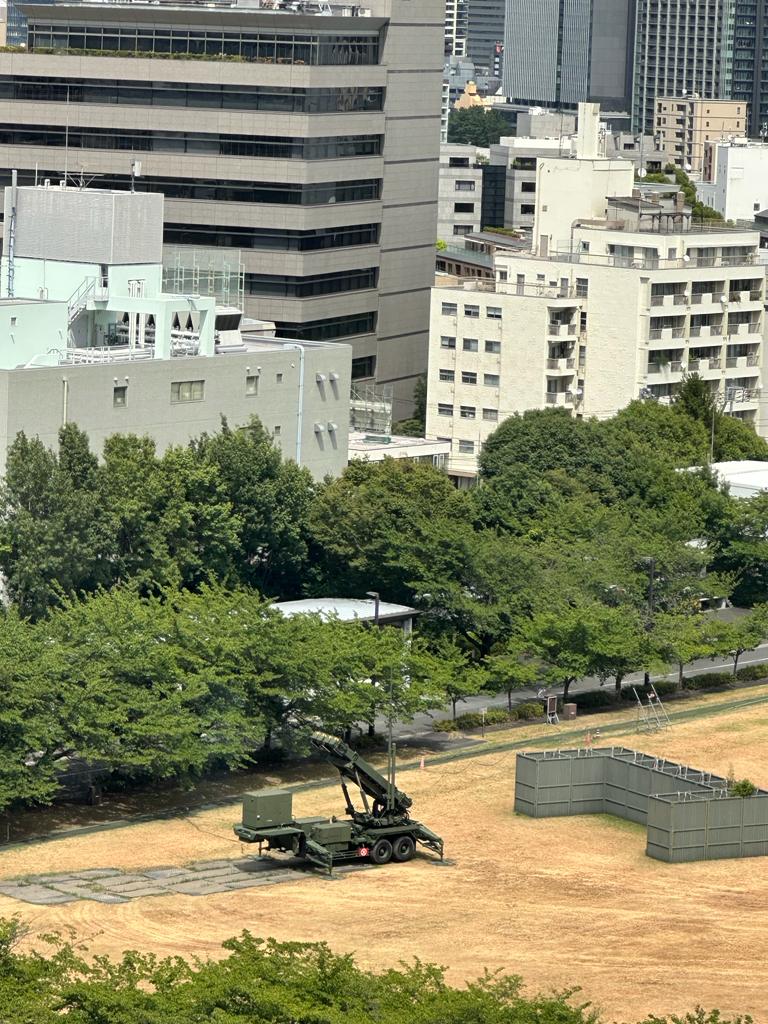 Saudi Arabian Defense Minister Prince Khalid bin Salman bin Abdulaziz Al-Saud met with HAMADA Yasukazi at Japan’s Ministry of Defense in Tokyo. (ANJ Photo)