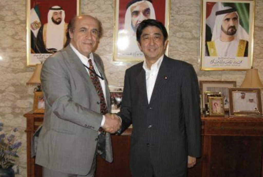 ANJ Senior Correspondent, Khaldon Azhari, greets ABE Shinzo following an interview. (ANJ) 