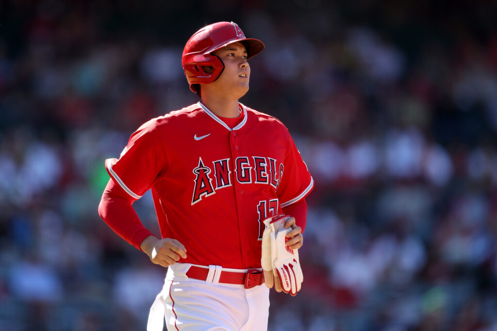 Ohtani all-star helmet sold for 98,010 dollars on auction site. (AFP)