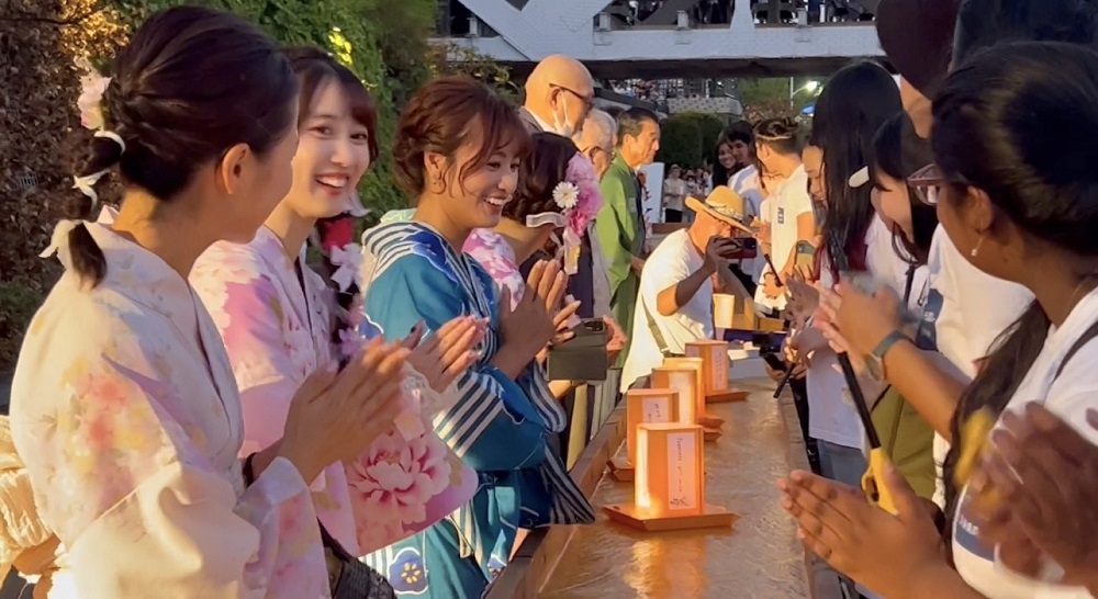 After a three-year hiatus, the Sumida River Lantern Festival (Toro Nagashi) was held in the popular Tokyo tourist district of Asakusa on Saturday. (ANJ/ Pierre Boutier)